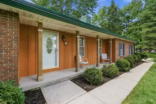 1428 E Social Row Rd, Washington Twp, OH 45458 - Photo 3