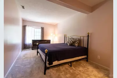 499 Vinegarten Drive, Union Township, OH 45255 - Photo 15