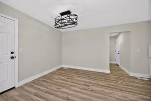 11475 Fiesta Ct, Forest Park, OH 45240 - Photo 9