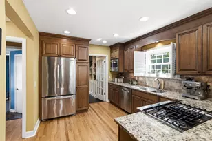 7050 Mt Vernon Ave, Mariemont, OH 45227 - Photo 13