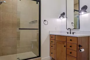 400 Pike St, Cincinnati, OH 45202 - Photo 23