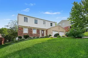 1727 John Gray Rd, Springfield Township, OH 45240 - Photo 3