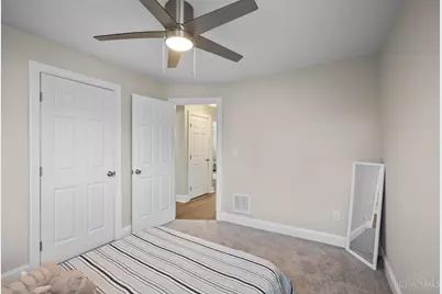 6097 W Fordham Place, Silverton, OH 45213 - Photo 11