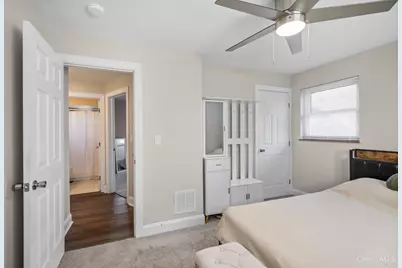6097 W Fordham Place, Silverton, OH 45213 - Photo 9