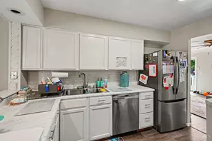 8932 Renetta Ct, Colerain Township, OH 45251 - Photo 7