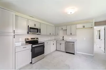 8929 Cavalier Drive, Springfield Township, OH 45231 - Photo 15