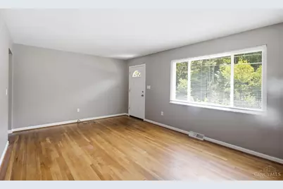 1861 Berkshire Road, Anderson Township, OH 45230 - Photo 9