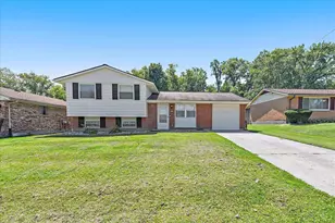 2859 Kingman Dr, Colerain Township, OH 45251 - Photo 1