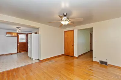 812 Diane Drive, Union Township, OH 45245 - Photo 9