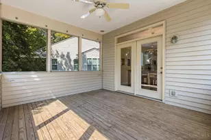 555 County Down Ln, Loveland, OH 45140 - Photo 25