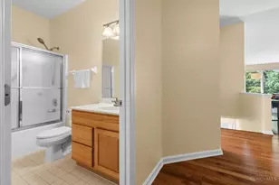 555 County Down Ln, Loveland, OH 45140 - Photo 15