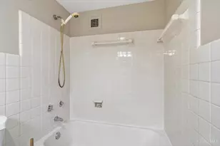2324 Madison Rd, Cincinnati, OH 45208 - Photo 15
