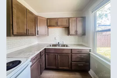 3298 Montana Avenue, Cincinnati, OH 45211 - Photo 17