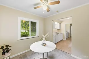 6908 Rob Vern Dr, Cincinnati, OH 45239 - Photo 11