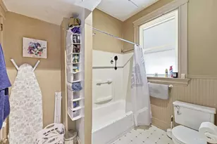404 Ada St, Cincinnati, OH 45219 - Photo 7