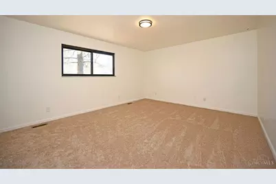 8603 Glenrose Lane, Cincinnati, OH 45244 - Photo 7