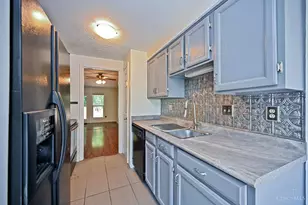 863 Woodlyn Dr S, Cincinnati, OH 45230 - Photo 7
