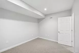 655 Hyacinth Rd, Union Township, OH 45245 - Photo 59