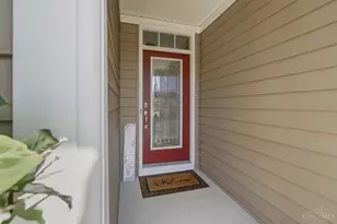 655 Hyacinth Rd, Union Township, OH 45245 - Photo 3