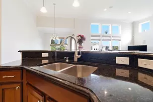 655 Hyacinth Rd, Union Township, OH 45245 - Photo 11