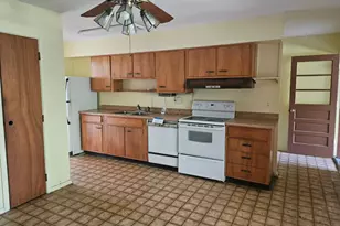 768 Crowden Dr, Springfield Township, OH 45224 - Photo 7