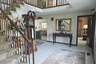 619 Shultz Dr, Hamilton, OH 45013 - Photo 3