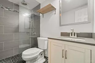 4906 Chalet Dr, Cincinnati, OH 45217 - Photo 13