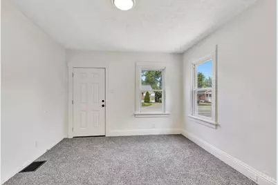 6985 Beechmont Avenue, Anderson Township, OH 45230 - Photo 11