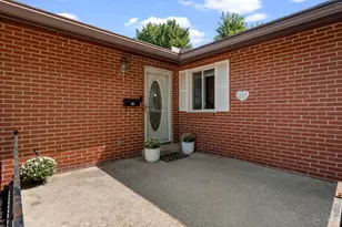 983 Peggy Ln, Wilmington, OH 45177 - Photo 3
