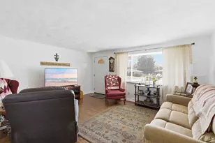 868 Sycamore Blvd, Union Township, OH 45245 - Photo 5