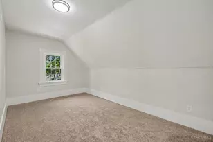 5809 Lathrop Pl, Cincinnati, OH 45224 - Photo 17
