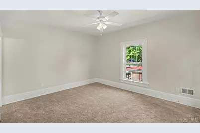 5809 Lathrop Place, Cincinnati, OH 45224 - Photo 11