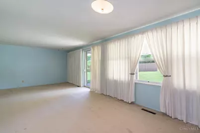231 Prague Court, Centerville, OH 45458 - Photo 7