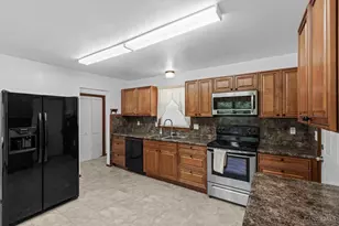 1313 Westmoor Dr, Wilmington, OH 45177 - Photo 7
