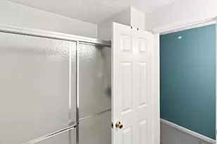 8390 Spring Valley Ct, Beckett Ridge, OH 45069 - Photo 21