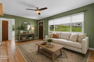 2361 E Galbraith Rd, Reading, OH 45237 - Photo 3
