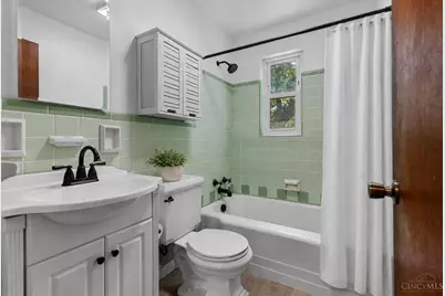 2361 E Galbraith Road, Reading, OH 45237 - Photo 17