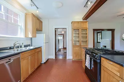 1655 Westmoreland Avenue, Cincinnati, OH 45223 - Photo 17
