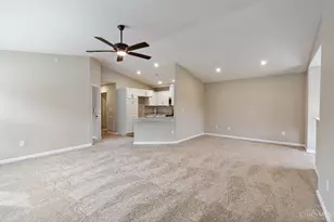 5881 Parkview Ln, Miami Township, OH 45150 - Photo 3