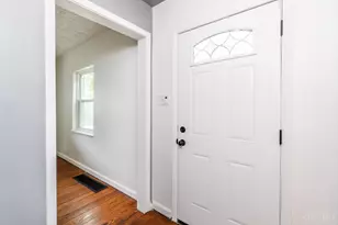 7527 Montgomery Rd, Sycamore Township, OH 45236 - Photo 5