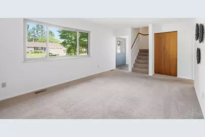 976 Kathryn Drive, Wilmington, OH 45177 - Photo 7