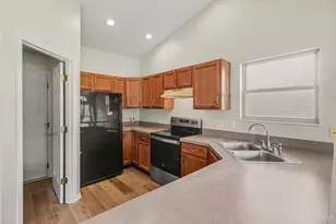 656 Parkland Dr, Union Township, OH 45244 - Photo 9