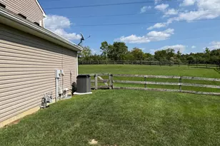 121 Ascot Glen Dr, Franklin, OH 45005 - Photo 3