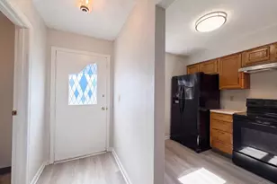 7636 Montgomery Rd, Cincinnati, OH 45236 - Photo 9