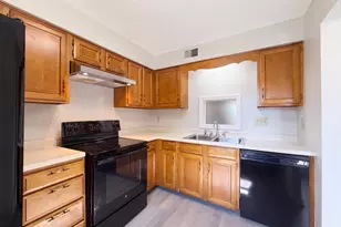 7636 Montgomery Rd, Cincinnati, OH 45236 - Photo 7
