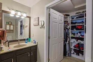 3343 Hidden Creek Dr, Cincinnati, OH 45251 - Photo 17