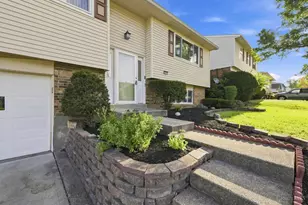 1882 Fallbrook Ln, Springfield Township, OH 45240 - Photo 5