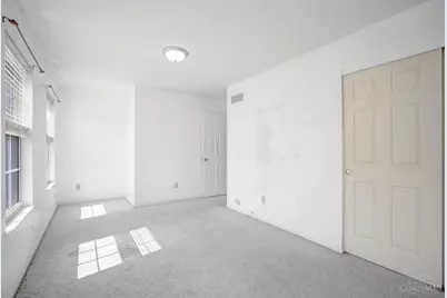 5526 Deervalley Court, Cincinnati, OH 45247 - Photo 31