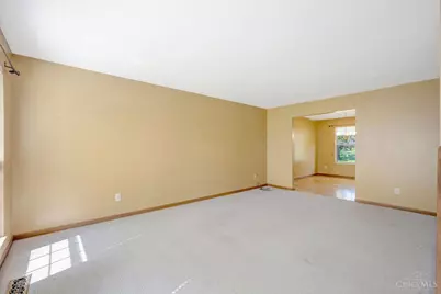 5526 Deervalley Court, Cincinnati, OH 45247 - Photo 7