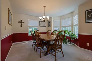7906 Laurelwood Dr, Hamilton Township, OH 45039 - Photo 13